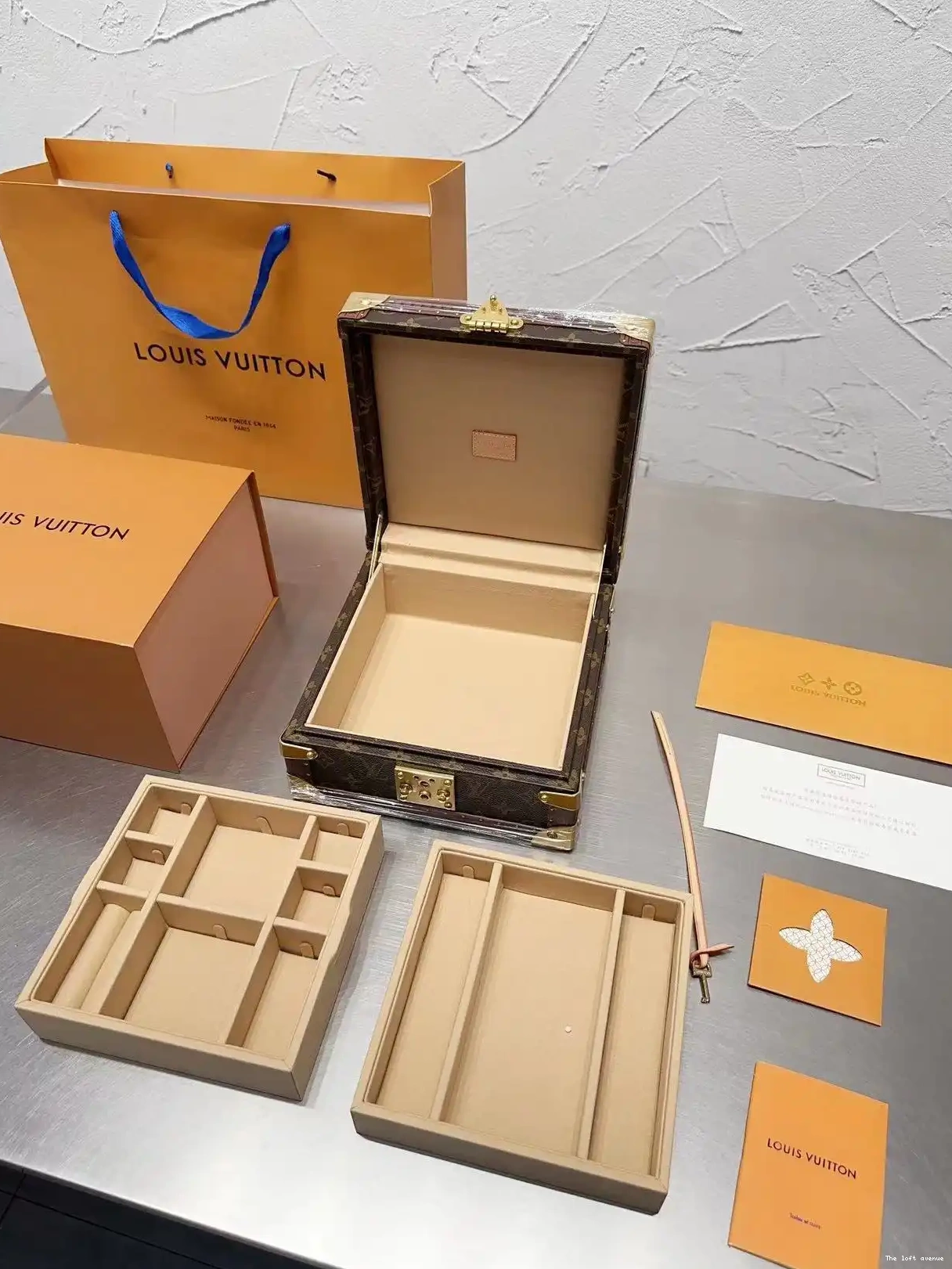 LV JEWELRY CUSTOM BOX 0612